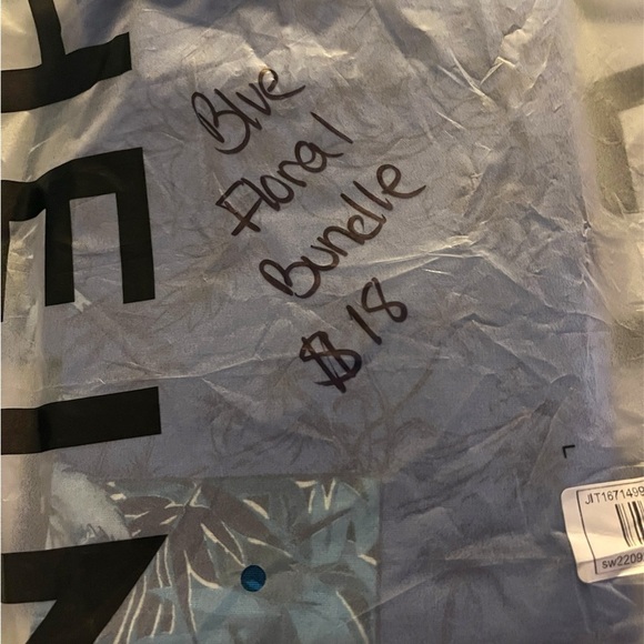 Floral Patterned Fabric Bundle​ - Picture 5 of 5